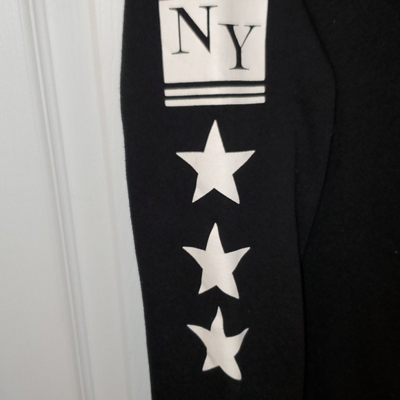 Sweatshirt - Picture 4 of 4